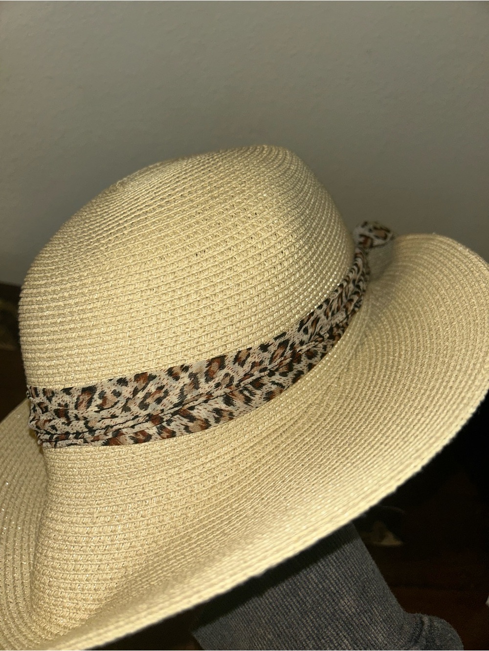 Women's Light Beige Sun Hat with Leopard Band